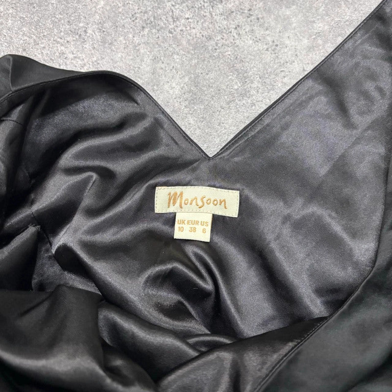 black puff balloon dress