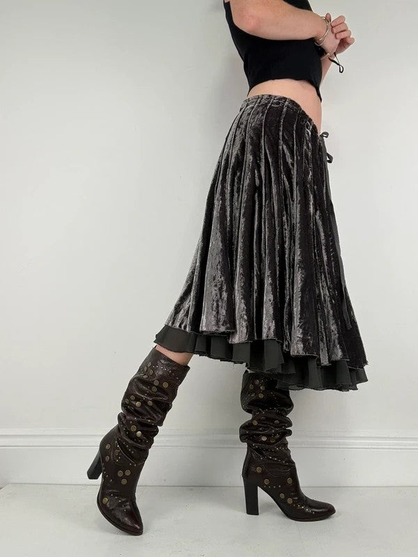Grey pleated flared voluminous circle skirt