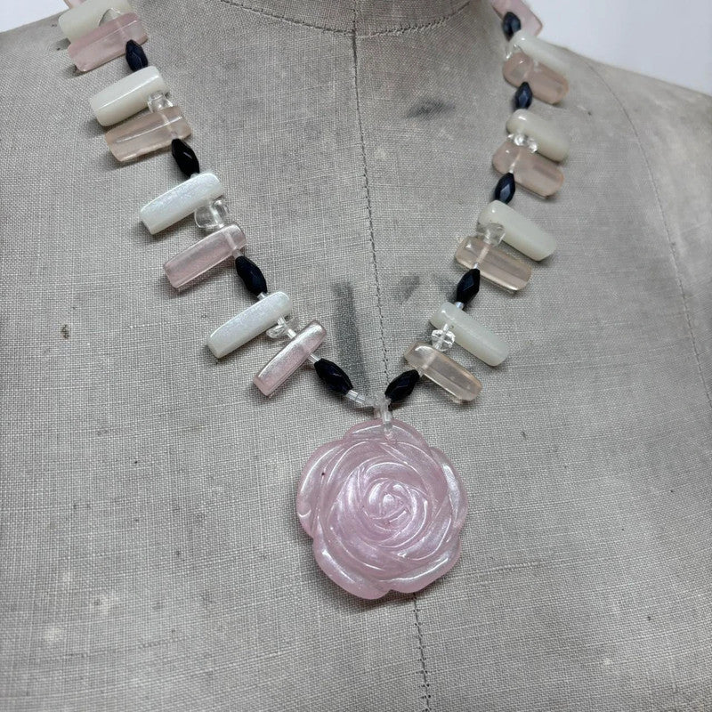Resin crystal flower necklace