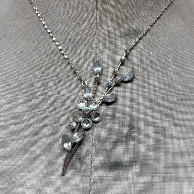 Regency fairy flower necklace