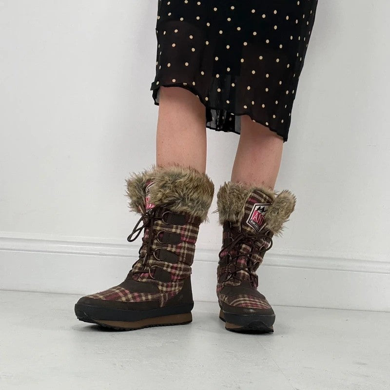 Brown tartan faux fur Animal ski style boots