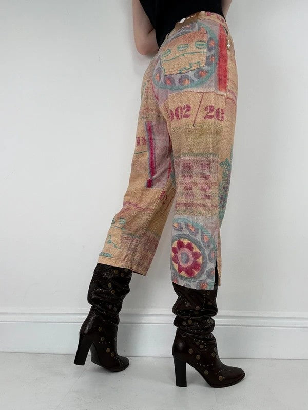 Printed abstract summer textured capri trousers