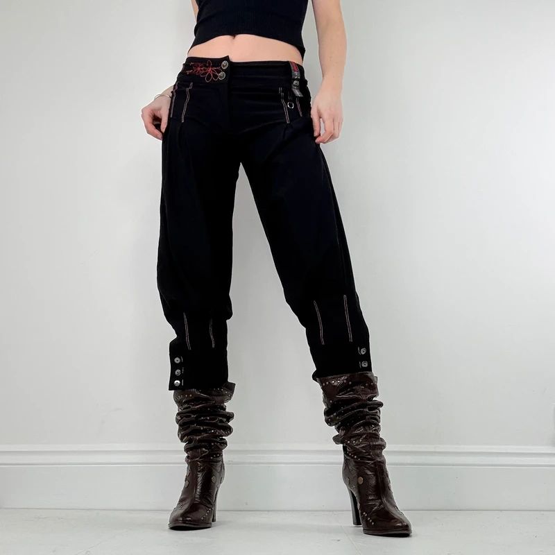 Black pleated puff cropped utility trousers