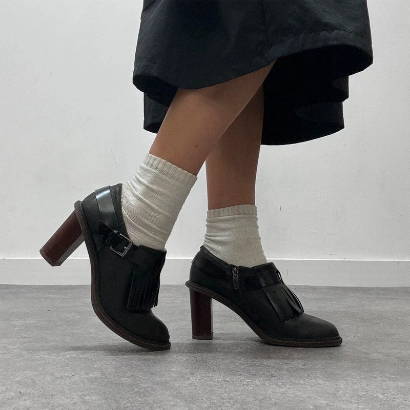 black heel buckle loafers