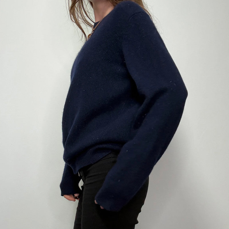 Navy blue cashmere knit crewneck jumper