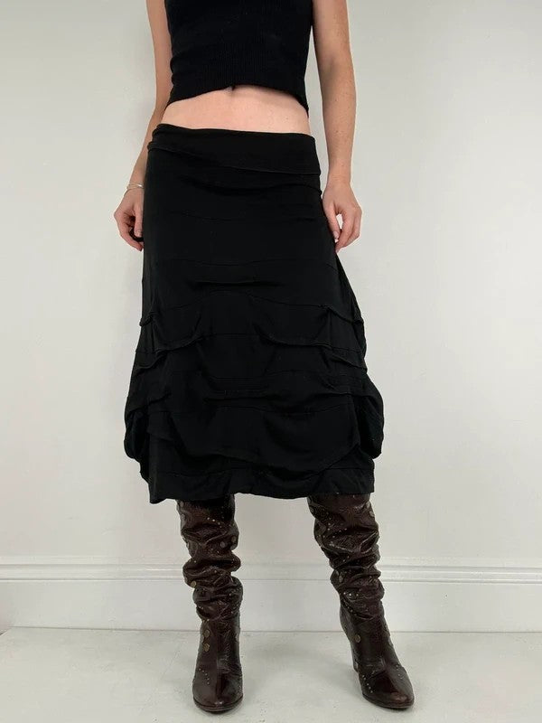 Black pleated structured puff skirt