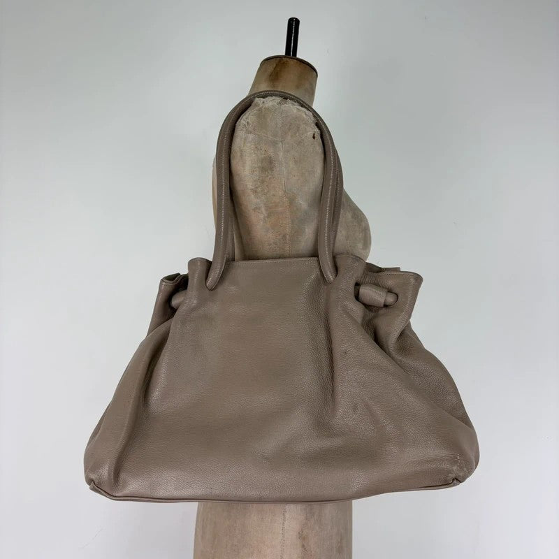 Beige vintage leather chunky handbag