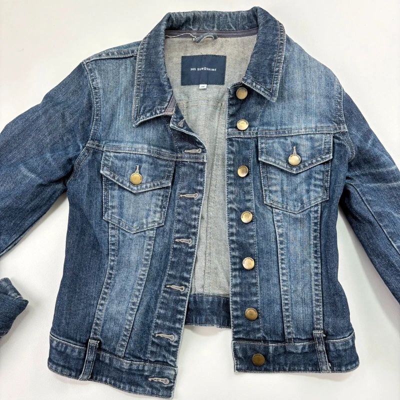 Distressed Cropped Denim Jacket