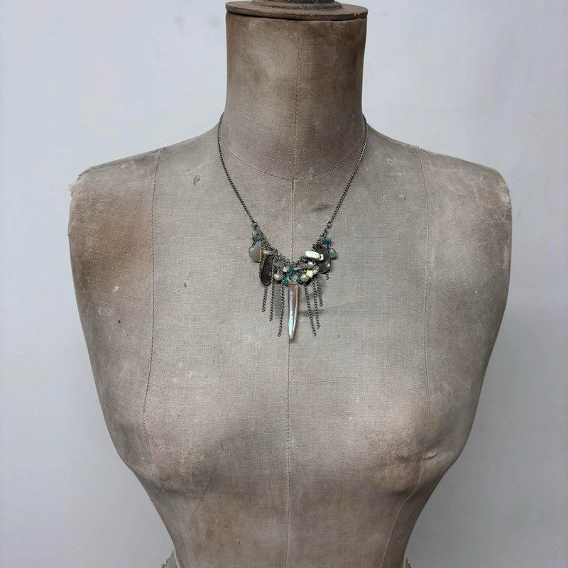 chain drape charm necklace