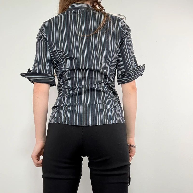 navy pinstripe fitted 3/4 length sleeve shirt