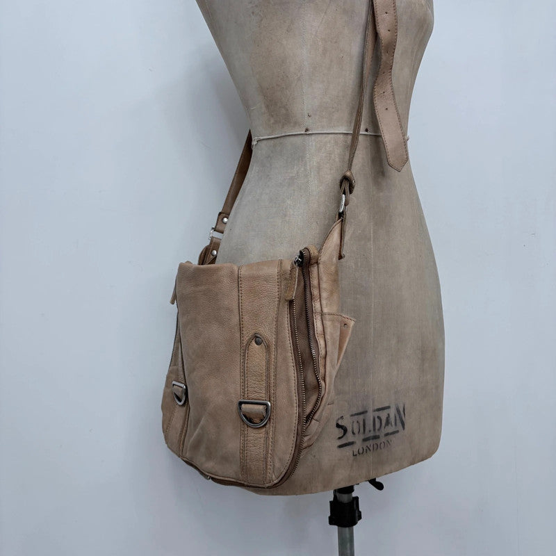 tan leather zip city bag