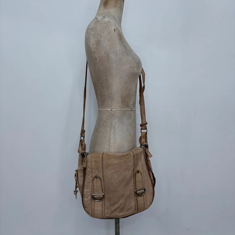 tan leather zip city bag